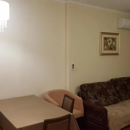 Golden Line, Private Rm 214 * Златни пясъци